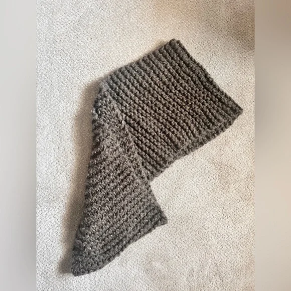 Hand knit Chunky Infinity Scarf - Picture 4 of 4